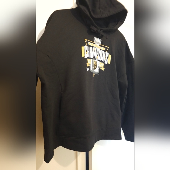 Vegas Golden Knights Hoodie Bunnyhug - Picture 2 of 3
